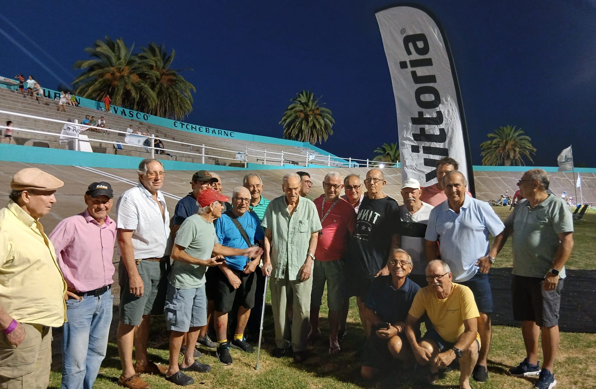 Homenaje al Vasco Echebarne