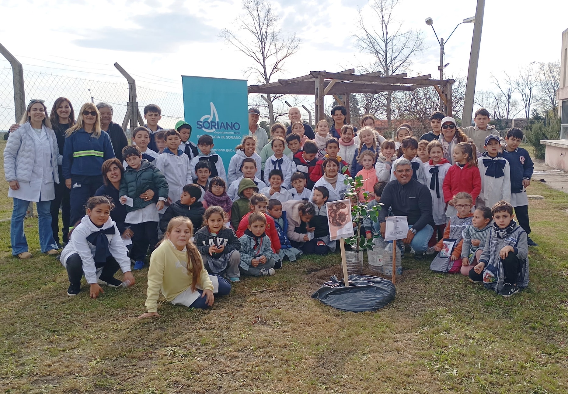 Actividades en  escuela N.º 44 de Egaña.